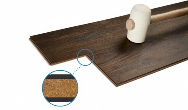 Wicanders Hydrocork Vinylboden in 12 realistischen Holz Dekoren.